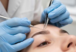 نمایش توضیحات کاشت ابرو و مو