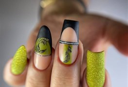 نمایش توضیحات خدمات ناخن
