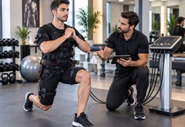 نمایش توضیحات طراحی برنامه های ویژه لاغری با EMS