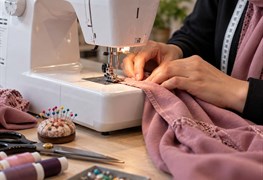 نمایش توضیحات دوخت و تعمیر انواع لباس زنانه و بچگانه