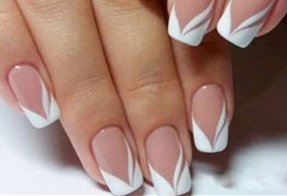 نمایش توضیحات خدمات کاشت ناخن و دوره ی آموزشی آن