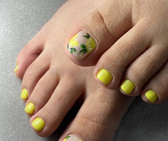 نمونه هایی از خدمات ناخن پا