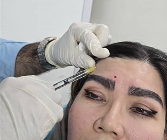 تزریق بوتاکس در کلینیک زیبایی گندم