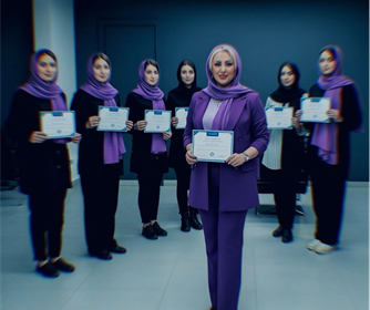 اهدای مدرک به هنرجویان